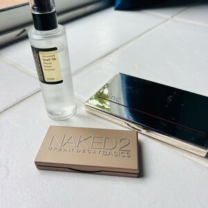 Urban Decay Naked2 Basics Eyeshadow Palette - Versatile Neutrals